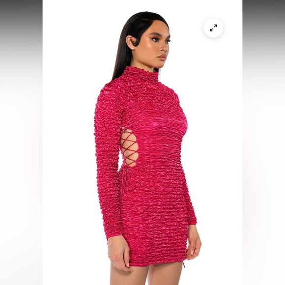 AKIRA NWT BEAUTIFUL SOUL BUBBLE STRETCH LONG SLEEVE MINI DRESS Fuschia SMALL - Picture 2 of 5